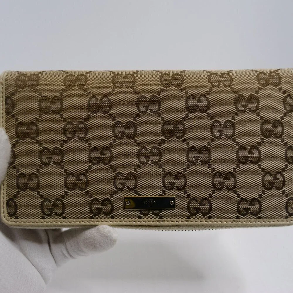 🤎GUCCI GG Beige/Off White Monogram Metal Bar Zip Around Long Wallet | PRELOVED! - Picture 2 of 16